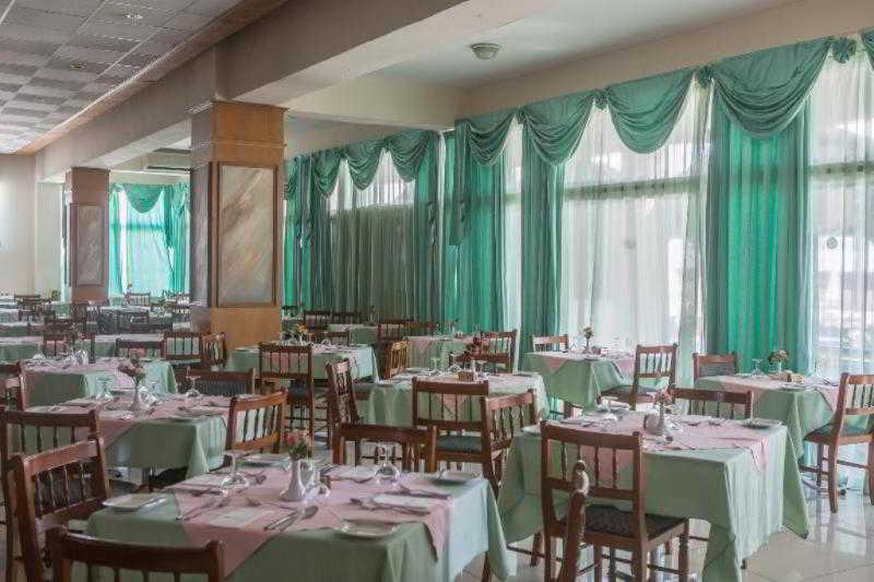 Pernera Polycarpia Hotel מראה חיצוני תמונה