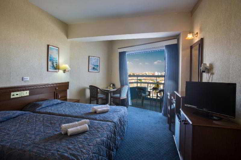 Pernera Polycarpia Hotel מראה חיצוני תמונה
