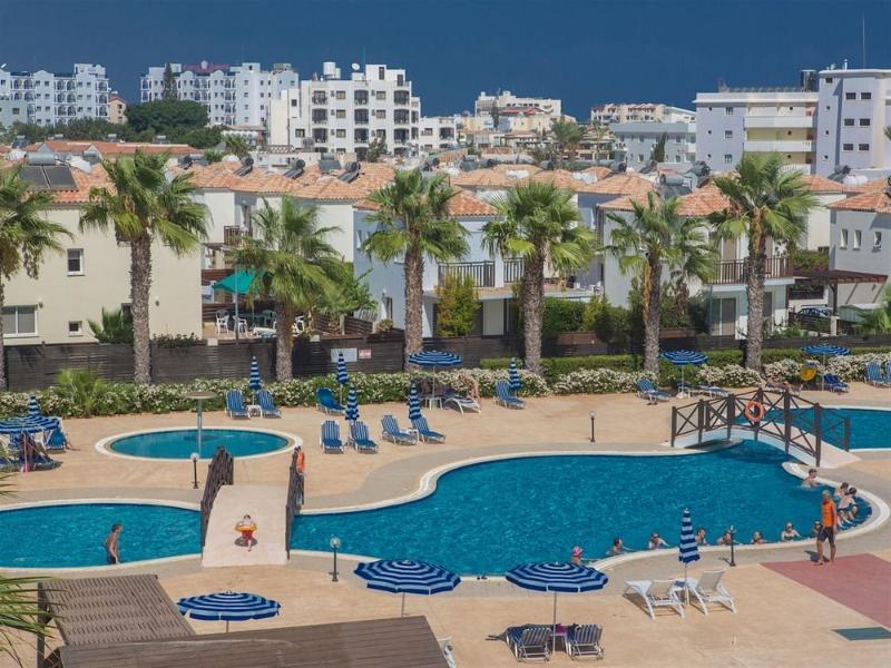 Pernera Polycarpia Hotel מראה חיצוני תמונה